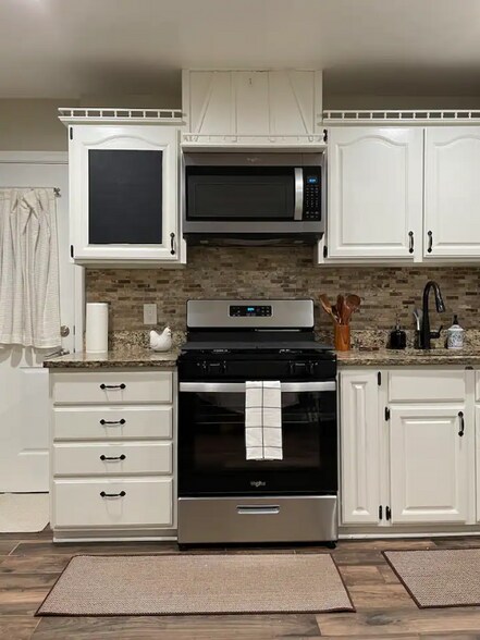 Building Photo - 134 Jasper Pl