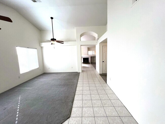 Building Photo - 3013 Verdugo Ln