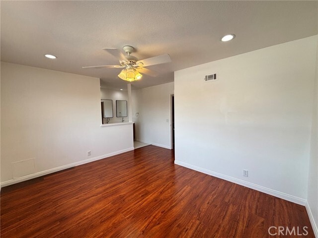Building Photo - 4646 Larwin Ave