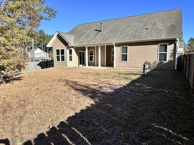 Building Photo - 413 Belhaven Ct