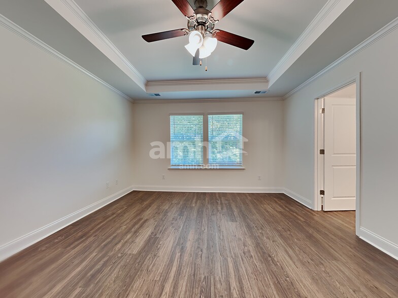 Building Photo - 302 West St