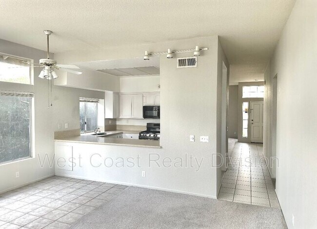 Building Photo - 27573 Dandelion Ct