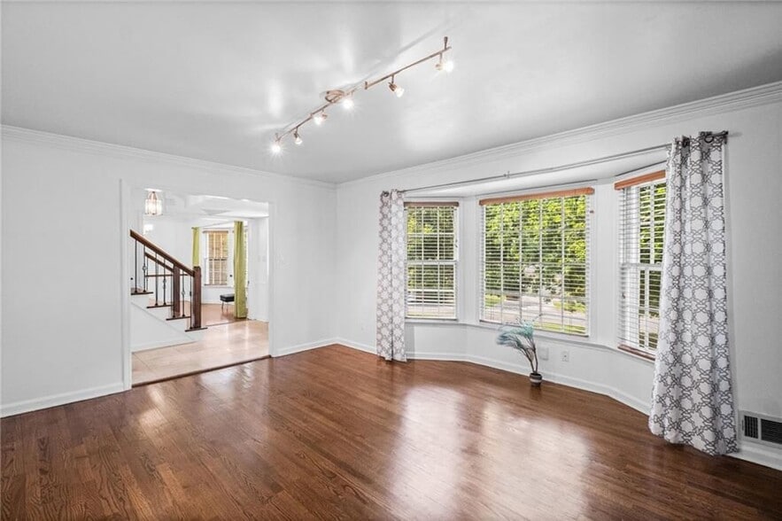 Building Photo - 5291 Manhasset Cove
