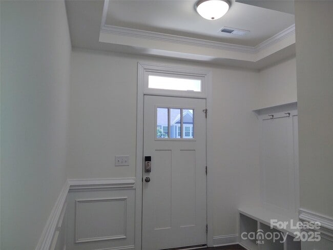 Building Photo - 2235 Blewett Dr