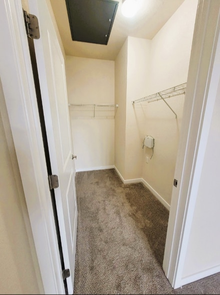 Building Photo - 4100 Albion St