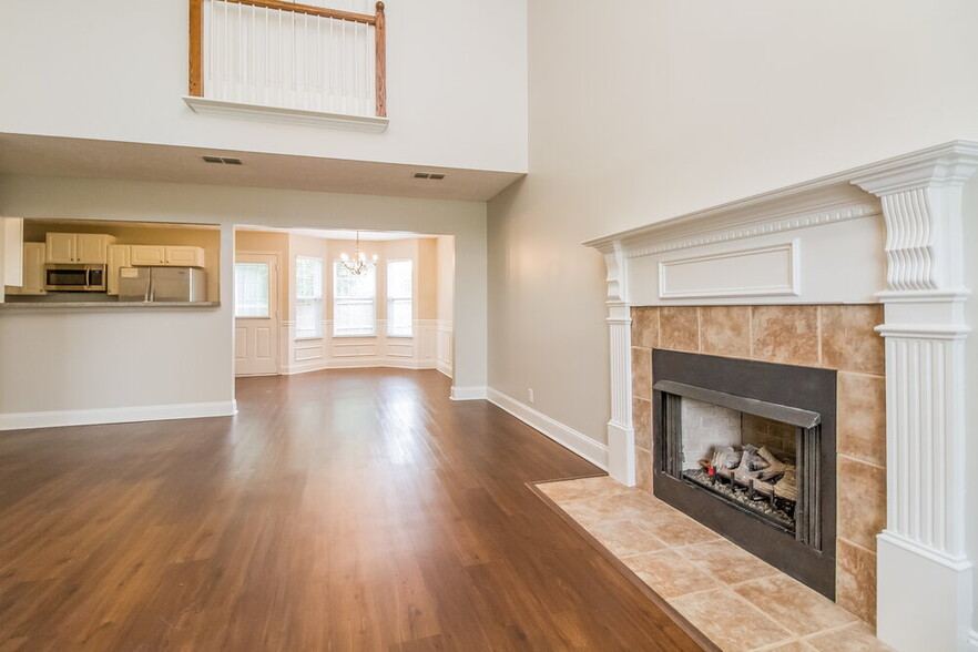 Building Photo - 417 Titans Cir