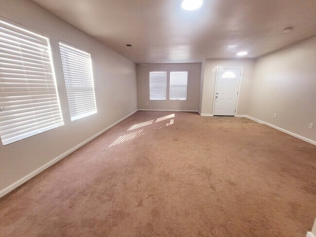 Building Photo - 250 Whitestone Dr NE