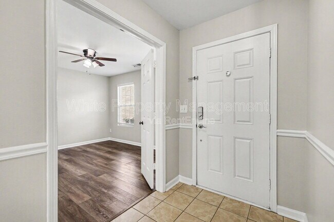 Building Photo - 1820 Meadow Crossing Dr