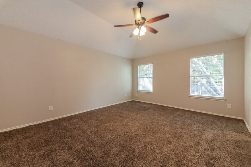 Building Photo - 1426 Ardmore Dr