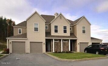 Building Photo - 42 Renaissance Ln