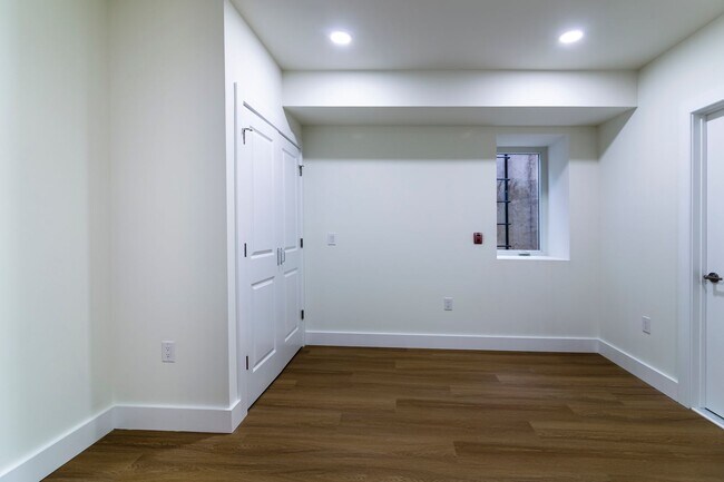 Building Photo - 3956 Parrish St