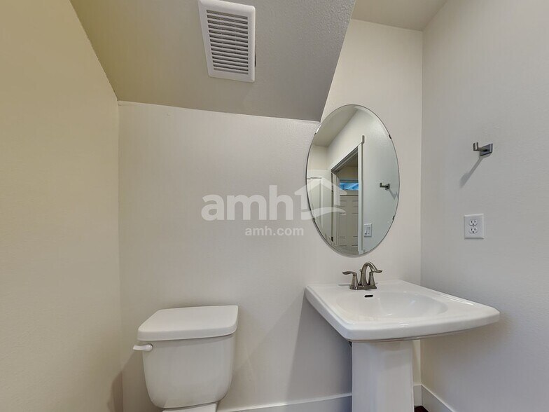 Building Photo - 12612 81st Ave Ct E