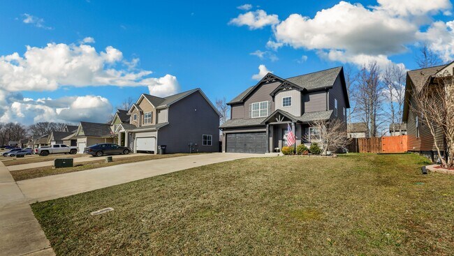 Building Photo - 505 Sourwood Dr