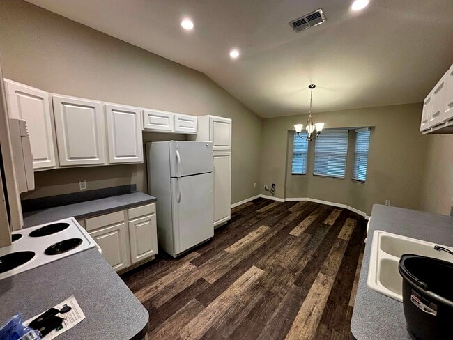 Building Photo - 4026 Casa Del Sol Way