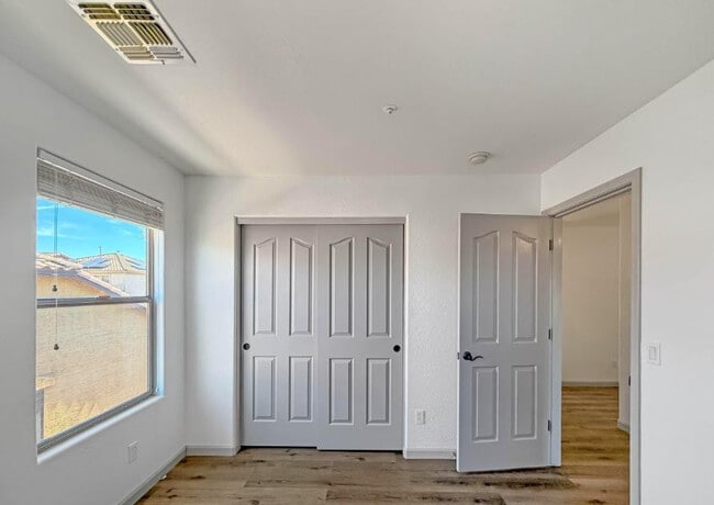 Building Photo - 7085 W Andrew Ln