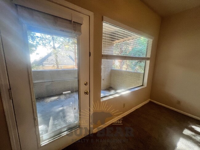 Building Photo - 2 Bedroom at the Reosrt at Tanamera - Reno! - Garage, Pool, Pet Friendly!