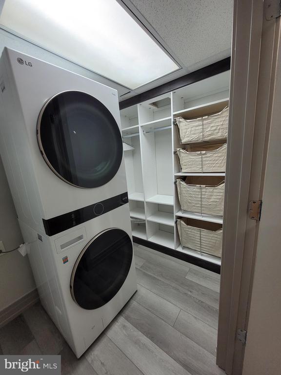 Building Photo - 2710 Rose Valley Dr