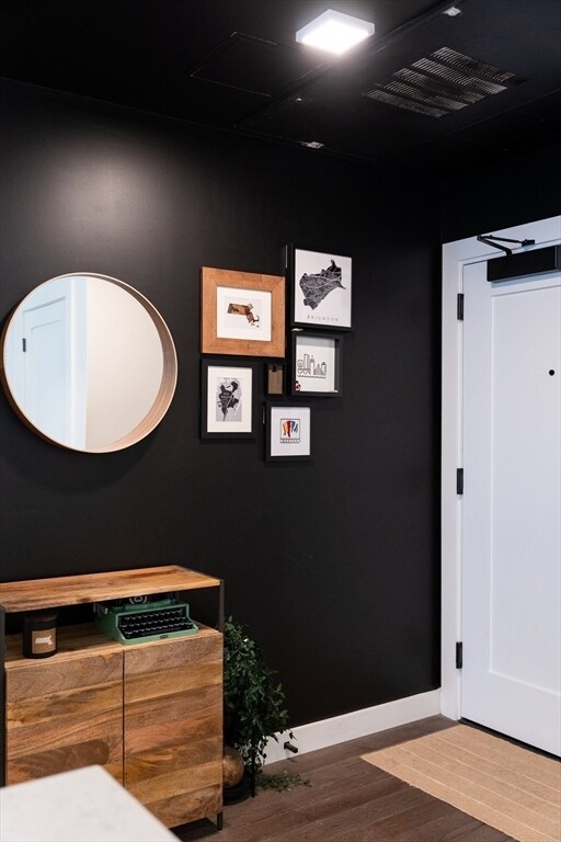 Building Photo - 2 Sinclair Rd