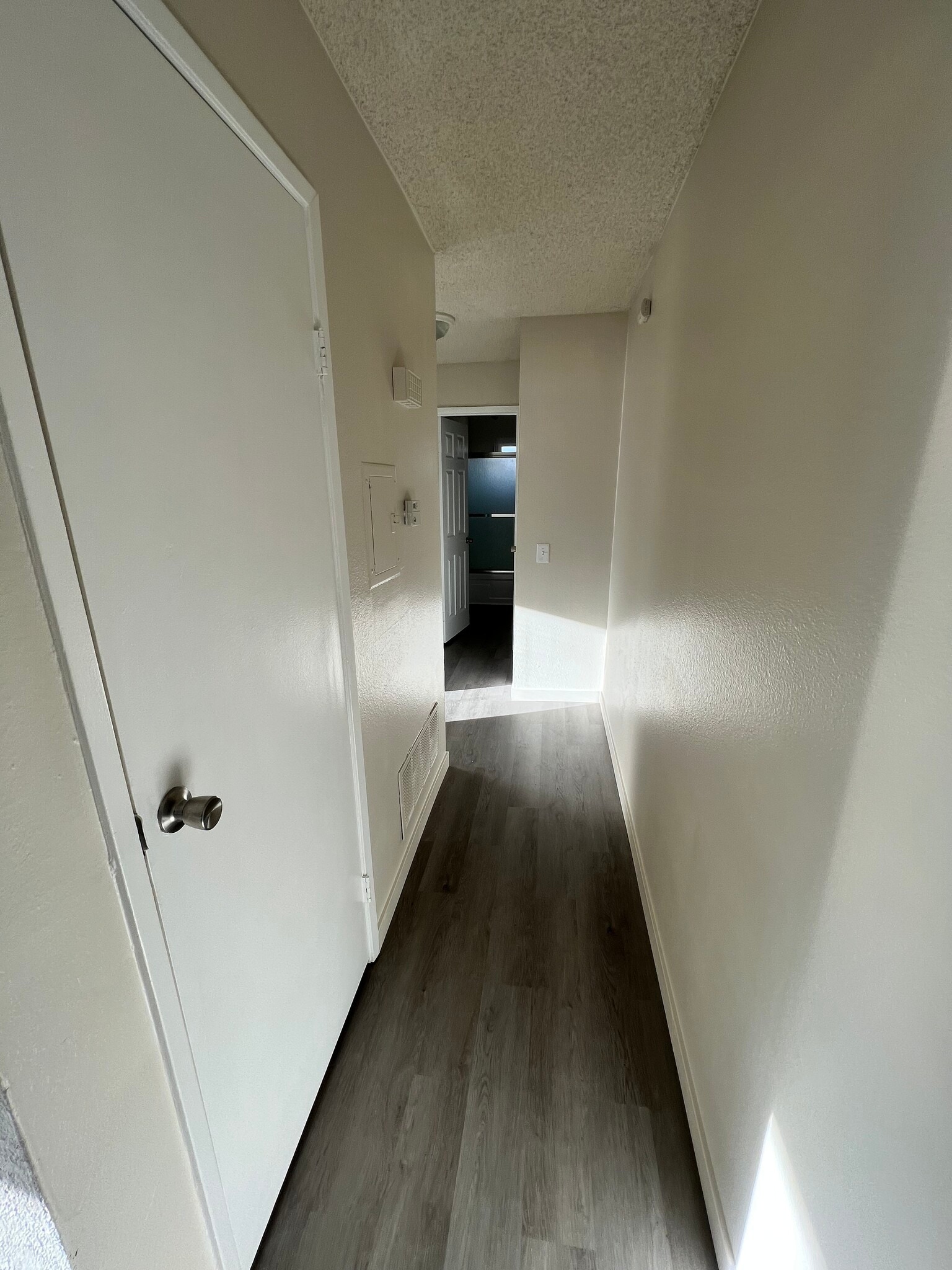 Building Photo - 72615 Edgehill Dr