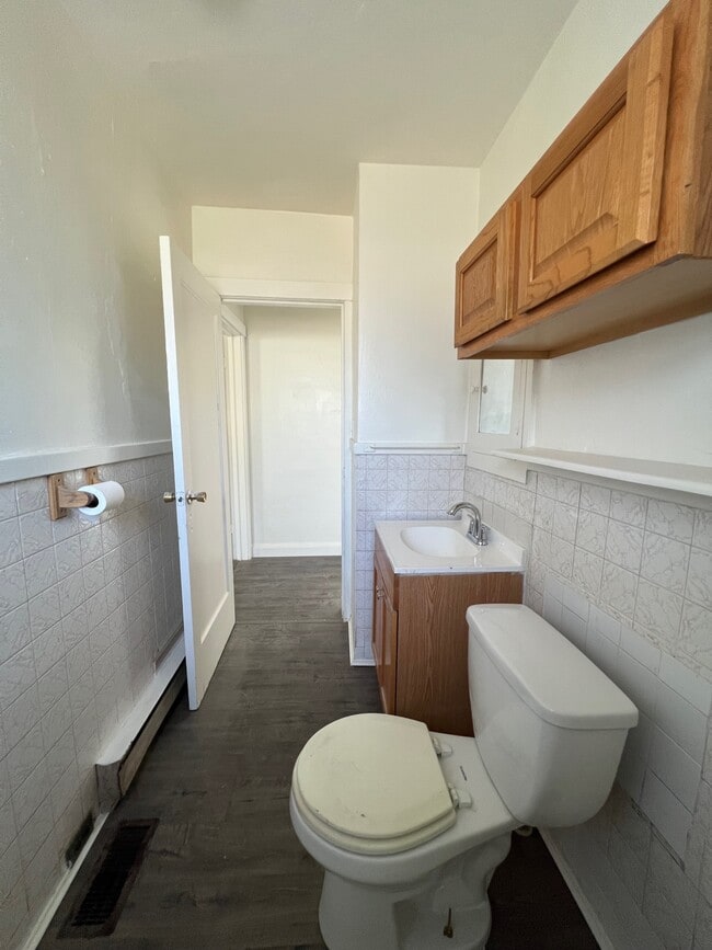 Building Photo - 1120 Folsom Ave