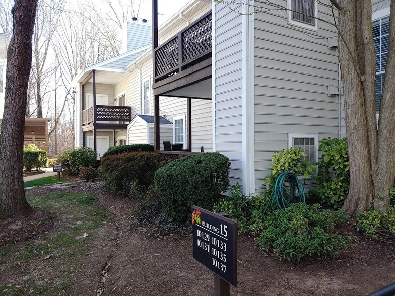 Building Photo - 10129 Oakton Terrace Rd