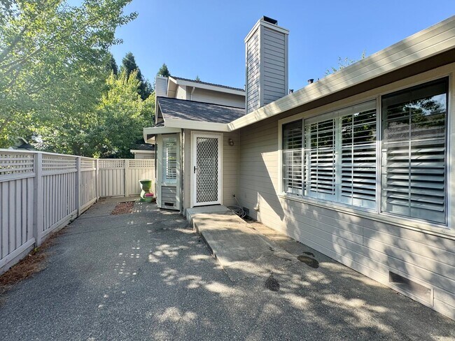 Building Photo - Napa, Gated Community Single Story 2 Bedro...