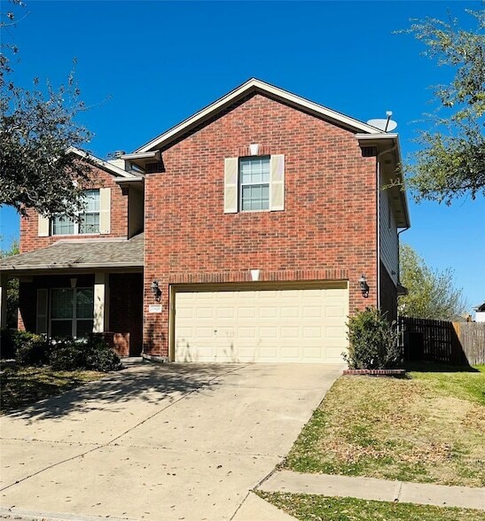 Building Photo - 2800 Canyon Valley Run