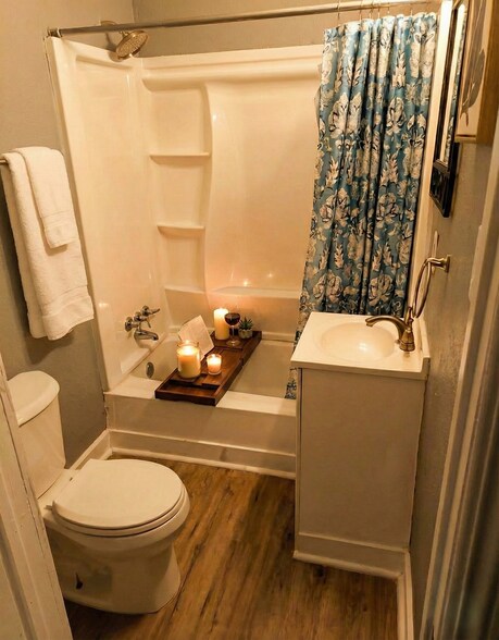 Building Photo - 8401 Plymouth St