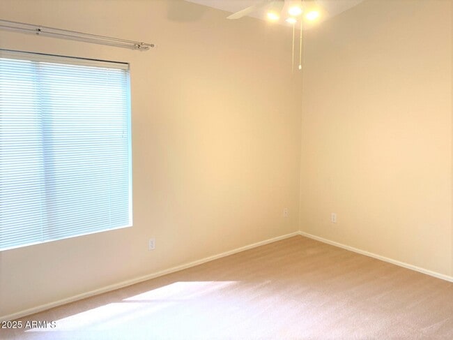 Building Photo - 6281 W Corona Dr