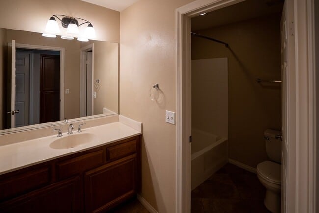 Building Photo - Welcome home to this beautifully designed ...