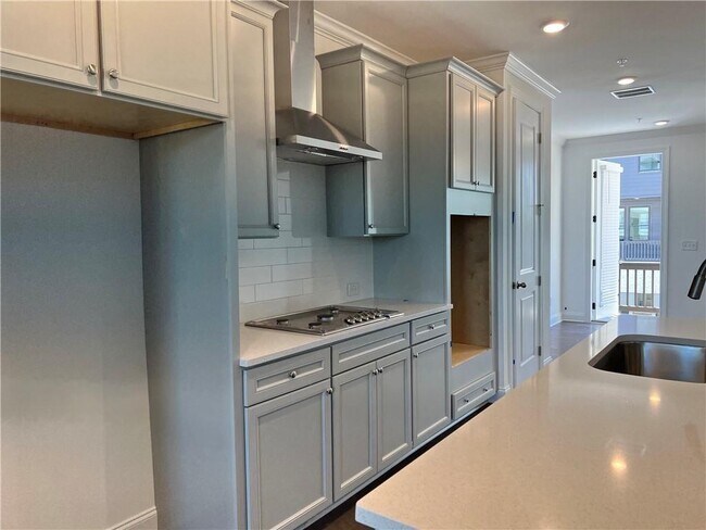 Building Photo - 6605 Beacon Dr