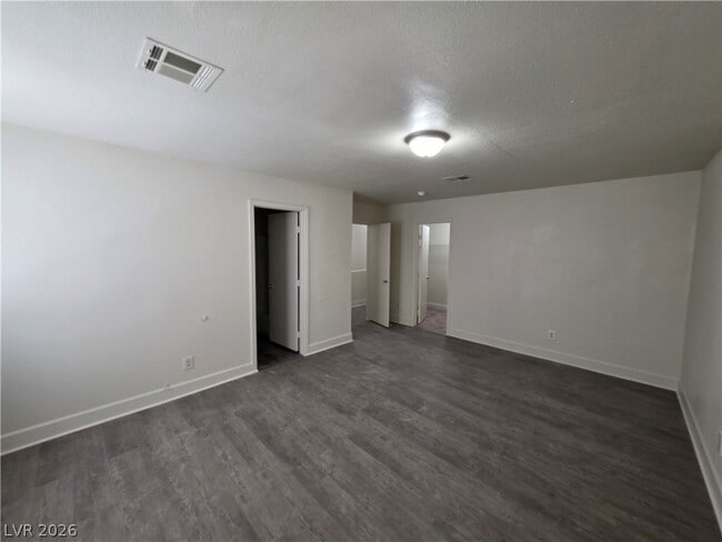 Building Photo - 3412 Townhouse Dr