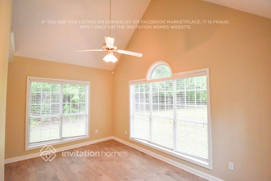 Building Photo - 820 Cambridge Creek Dr SW