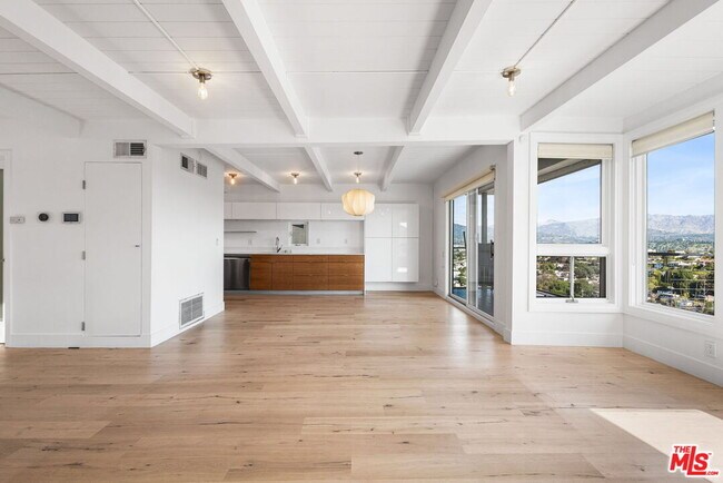 Building Photo - 2226 Ronda Vista Dr