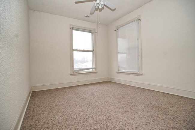 Building Photo - 704 N 3rd St