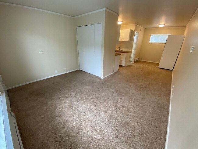 Building Photo - Sadie Ann