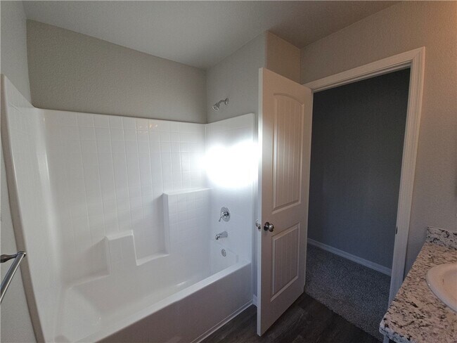 Building Photo - 2951 E Colina Cerbat