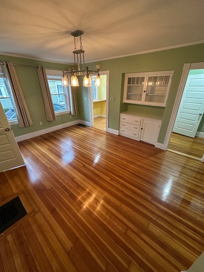 Building Photo - 151 Edinboro St