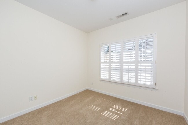 Building Photo - Great Ballantyne Location; Great Schools; 2BR/2BA Condo
