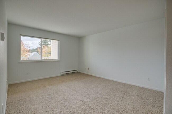 Building Photo - Downtown Mercer Island Condo Available Now!