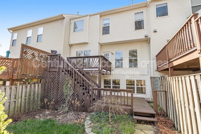 Building Photo - 21217 Millwood Square
