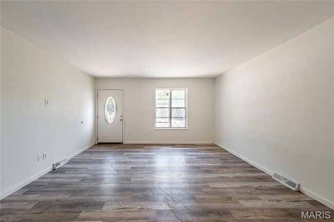 Building Photo - 3025 Pembroke Ln