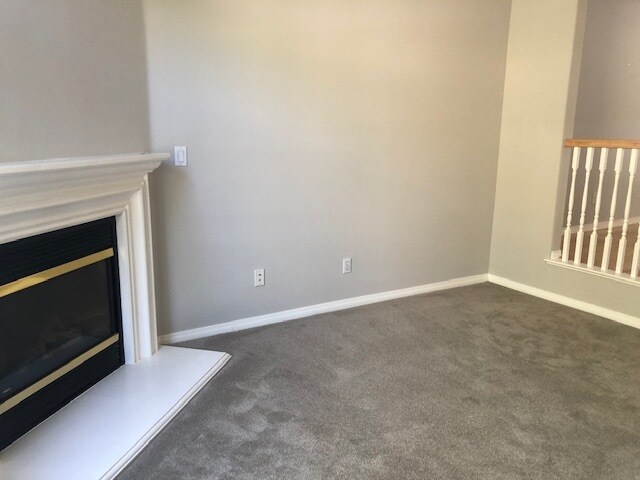 Building Photo - 5740 S Glennie Ln