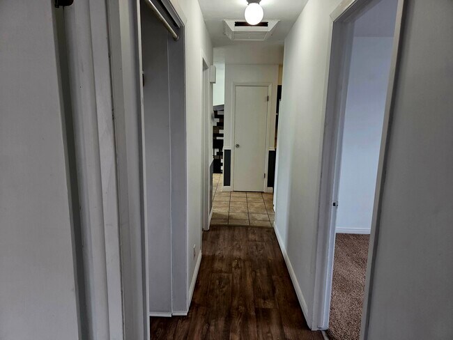 Building Photo - 1968 E 5850 S