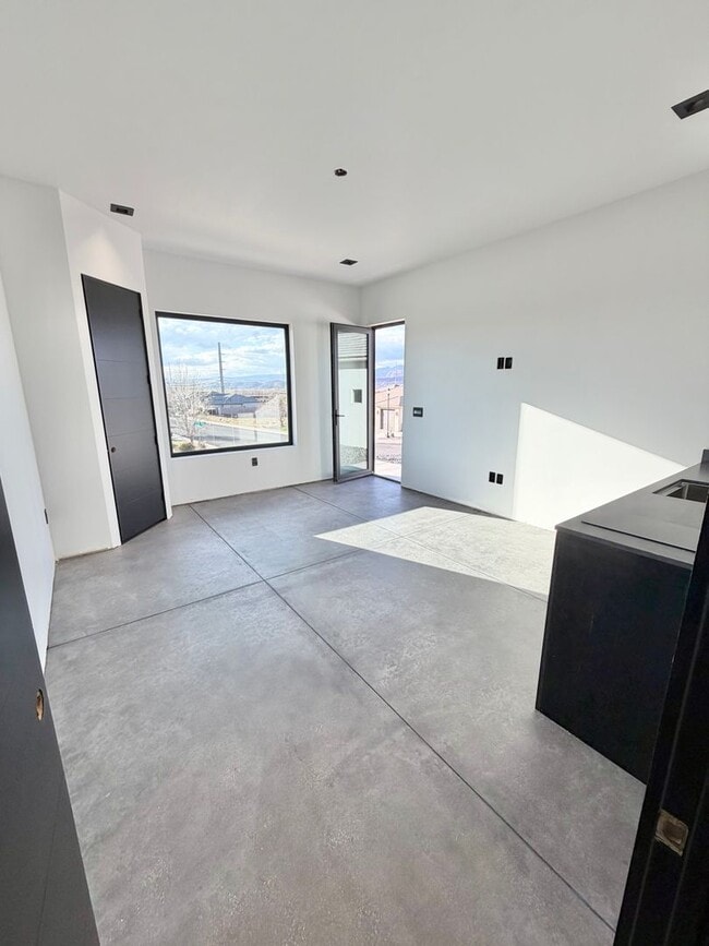 Building Photo - BRAND NEW Casita with Stunning Views