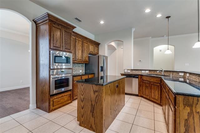 Building Photo - 9555 Crown Ridge Dr