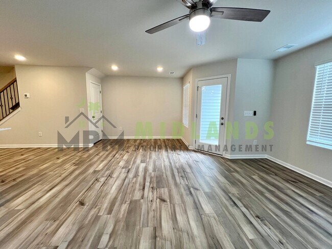 Building Photo - 1221C Champions Rest