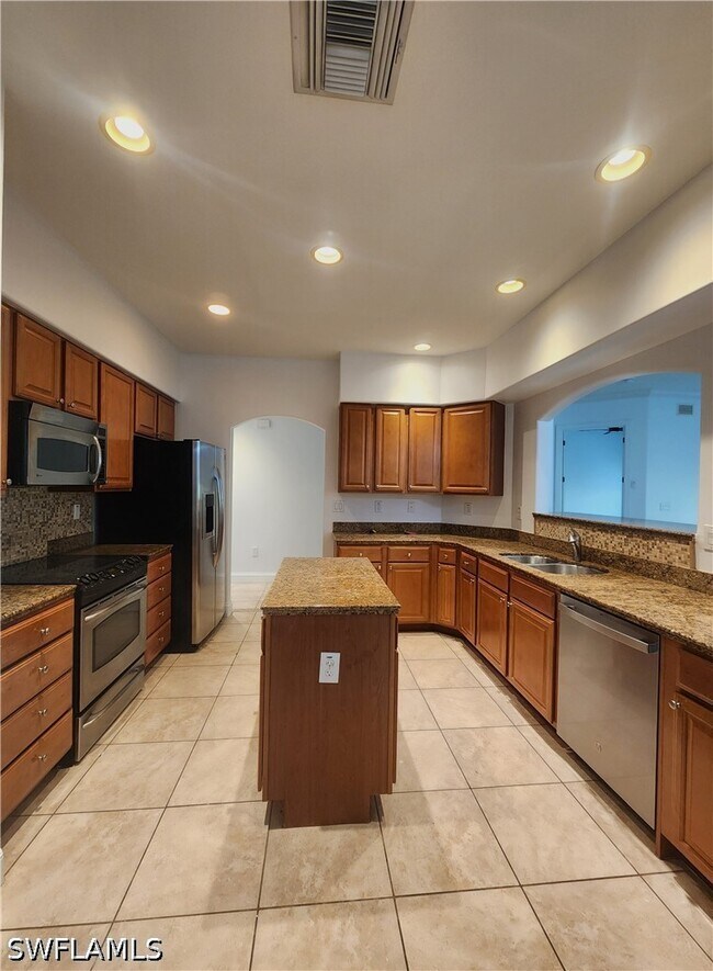 Building Photo - 1256 Carpazi Ct