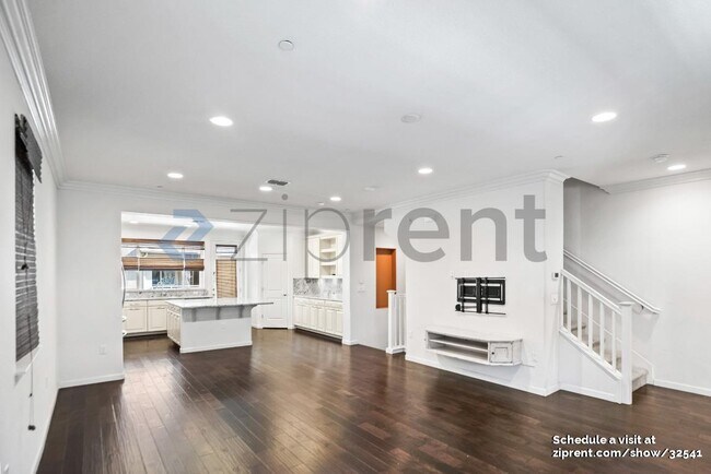 Building Photo - 715 Mystic Topaz Loop