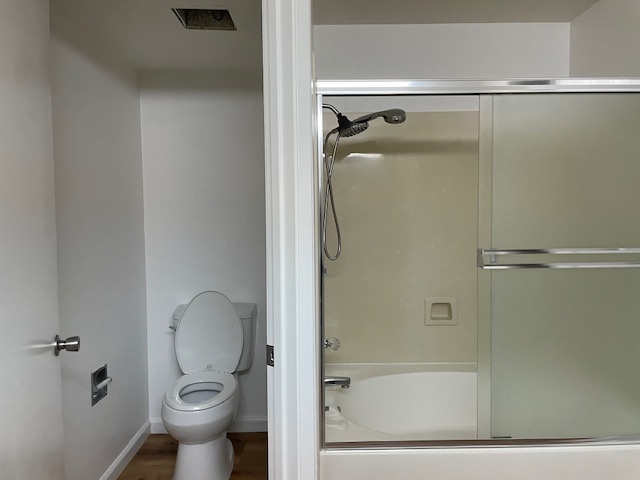 Master bathroom - 1500 Market St